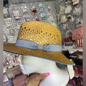 New, hat for the summer vacation for women